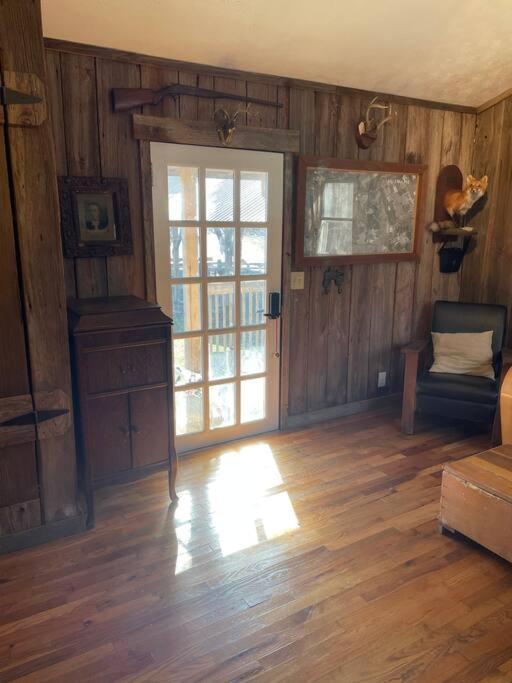 Bourbon Trail Cabin On The Farm Lawrenceburg Dış mekan fotoğraf