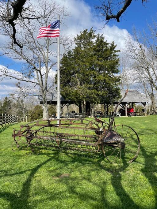 Bourbon Trail Cabin On The Farm Lawrenceburg Dış mekan fotoğraf