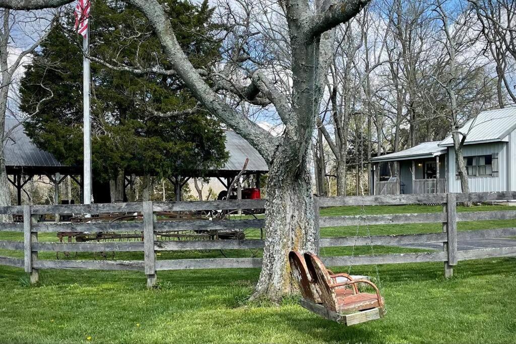 Bourbon Trail Cabin On The Farm Lawrenceburg Dış mekan fotoğraf