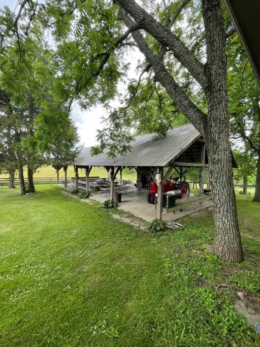 Bourbon Trail Cabin On The Farm Lawrenceburg Dış mekan fotoğraf